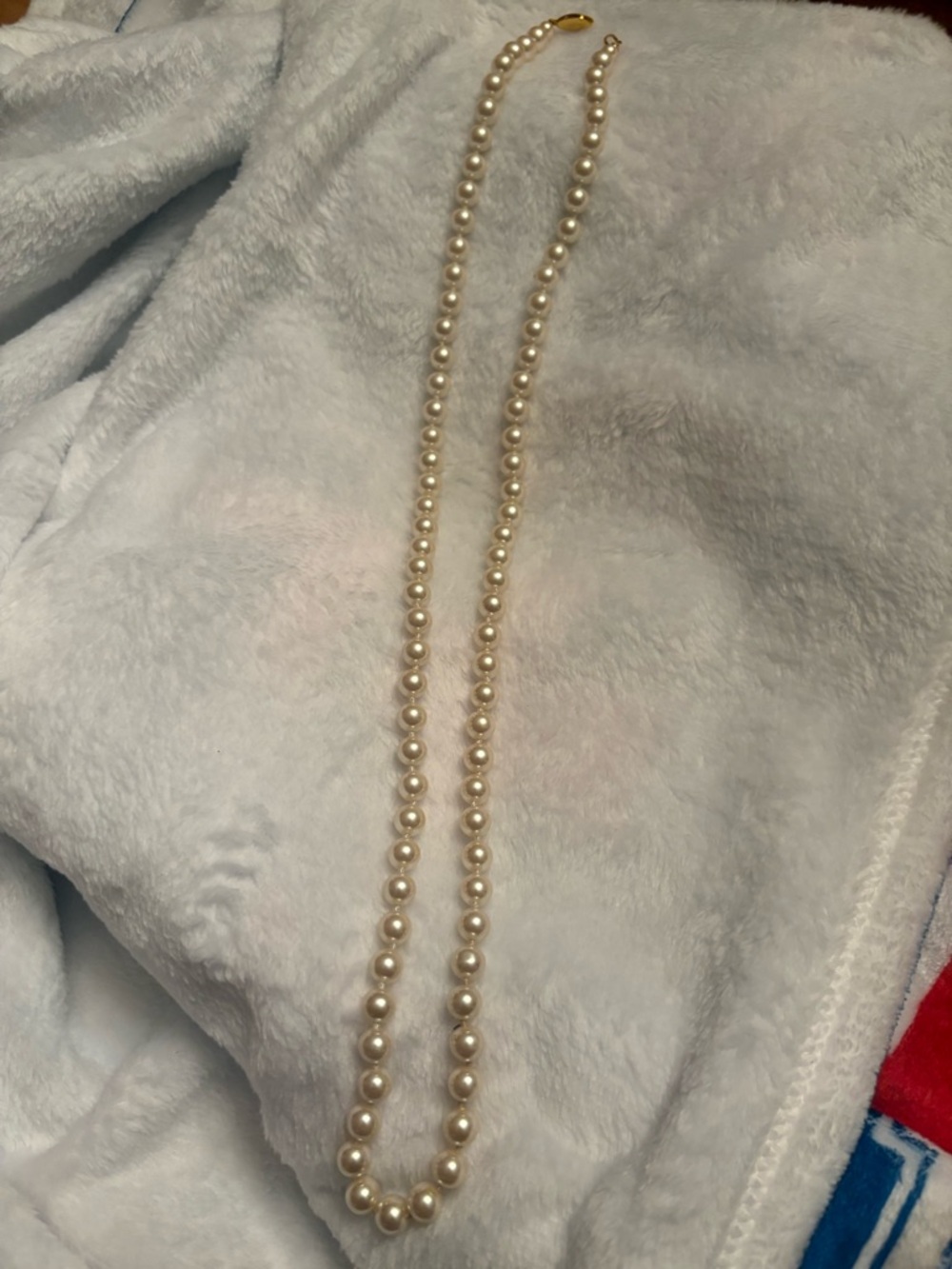 Classic Pearl Strand Necklace - Cream Pearl